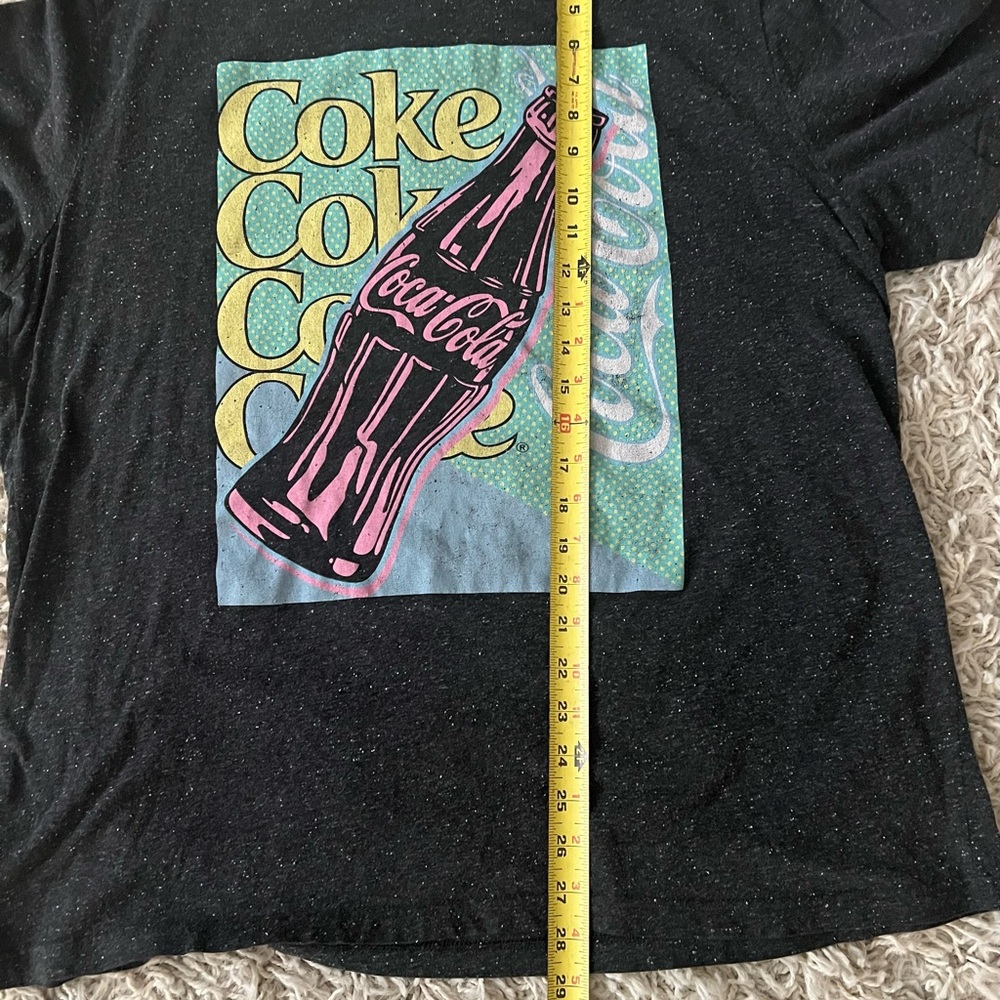 Coca-Cola Speckled Black Coke logo Pink bottleT-Shirt size 2XL - Picture 7 of 7